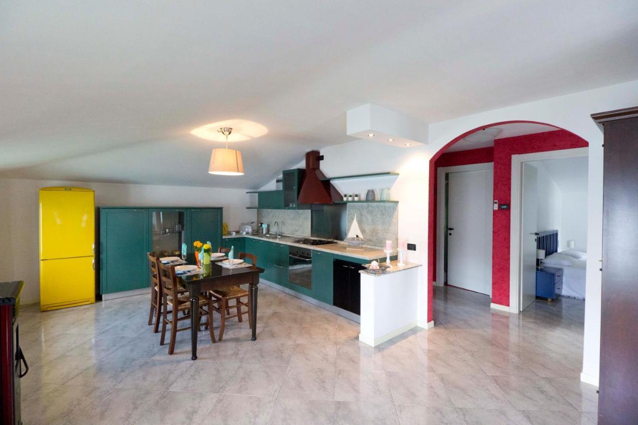 L'Ora Apartment Marone Exterior foto